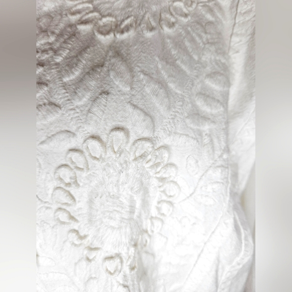 NWOT White Embroided Boho Tassle Mid Sleeve Top (Large) - Picture 6 of 8